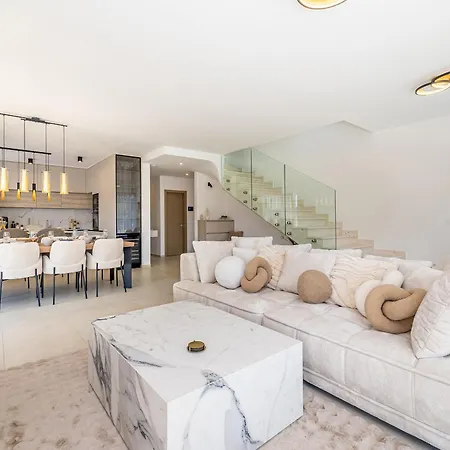 Kuca Za Odmor Olive Blue Willa Omišalj